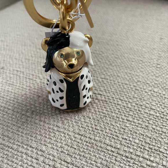 Disney X Coach Cruella Bear Bag Charm new - Picture 9 of 14